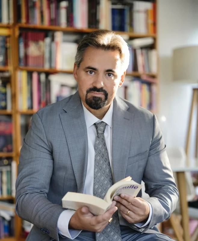 How Aslan AI Built EcoBot to Deliver Instant Economic Insights With an AI Economic Assistant